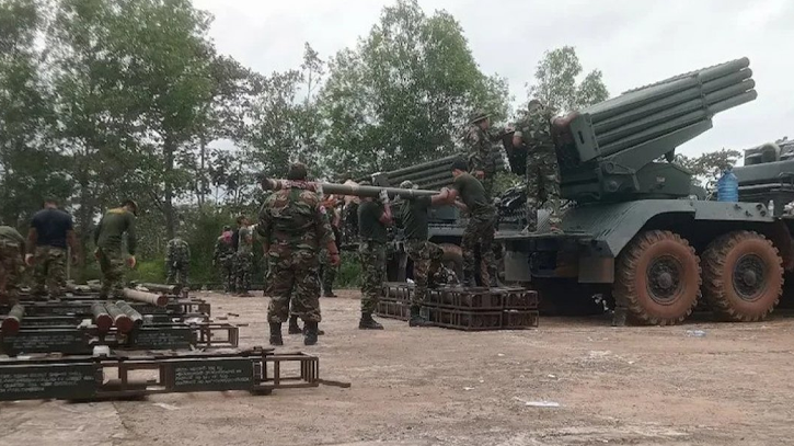 থাইল্যান্ডের ৮ জেলায়  সামরিক আইন জারি  