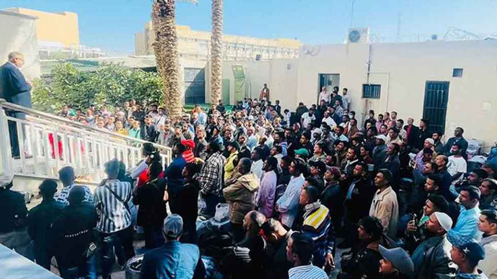 লিবিয়া থেকে দেশে ফিরলেন আরও ৩০৯ বাংলাদেশি