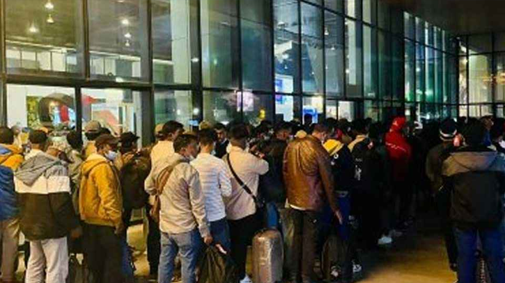 লিবিয়া থেকে দেশে ফিরলেন আরও ১৭৪ বাংলাদেশি