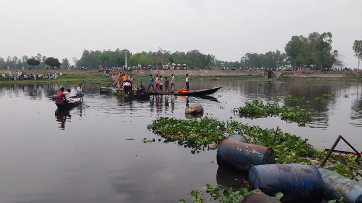 জামালপুরে ড্রাম ব্রিজ ধস, নিহত বেড়ে ৪ জামালপুরে ড্রাম ব্রিজ ধস, নিহত বেড়ে ৪