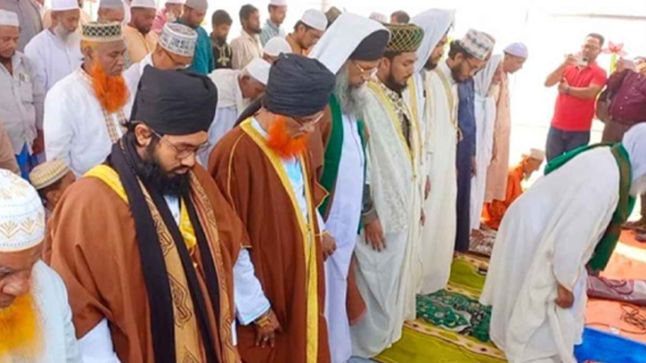 আজ চাঁদপুরের অর্ধশত গ্রামে ঈদ আজ চাঁদপুরের অর্ধশত গ্রামে ঈদ