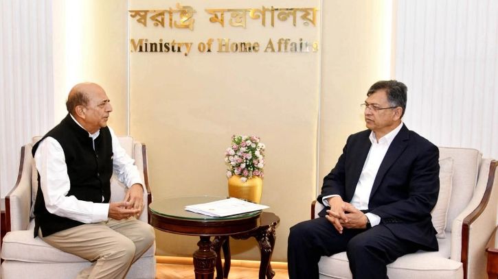Home Minister calls for `fresh start` with India