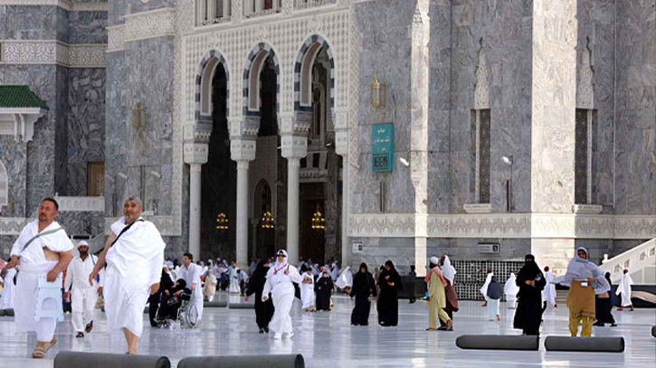 Saudi Arabia adds new conditions for multiple-entry Umrah visas