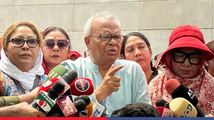 PM orders crackdown on plastic pollution