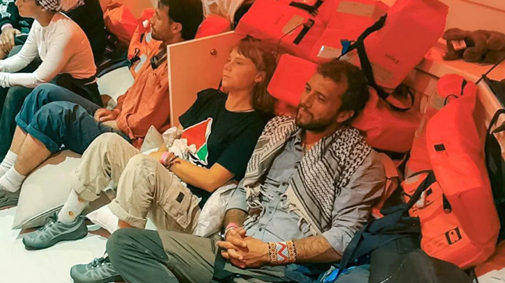 গাজামুখী ফ্লোটিলা থেকে আটক কর্মীদের ইউরোপে পাঠাবে ইসরায়েল