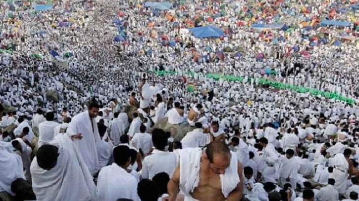 হজ পালনকালে আরাফায় সন্তান জন্ম দিলেন এক নারী হজ পালনকালে আরাফায় সন্তান জন্ম দিলেন এক নারী