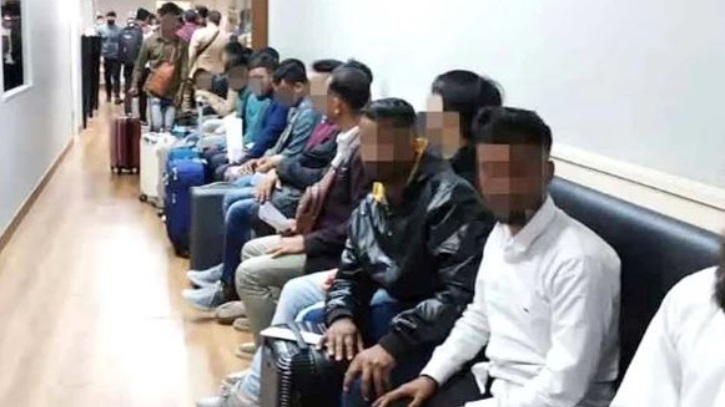বিমানবন্দরে আটক ৪৫ বাংলাদেশিকে ফেরত পাঠালো মালয়েশিয়া বিমানবন্দরে আটক ৪৫ বাংলাদেশিকে ফেরত পাঠালো মালয়েশিয়া