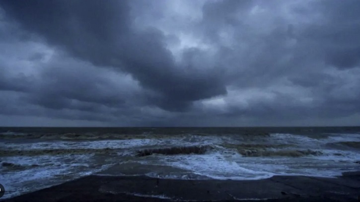 বঙ্গোপসাগরে লঘুচাপের আভাস, বাড়তে পারে বৃষ্টি