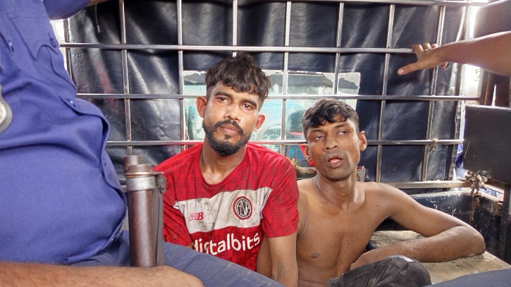 কুবি শিক্ষার্থীকে বাসে ধর্ষণচেষ্টার অভিযোগ, গ্রেফতার ২