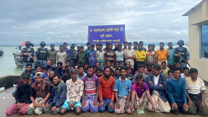 ১২২ জেলে ফেরত আনল কোস্টগার্ড, জব্দ ১৯ ট্রলার