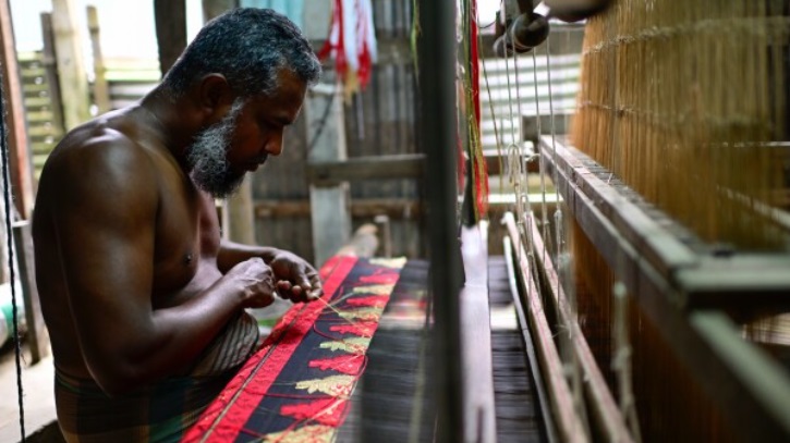 ইউনেস্কোর ঐতিহ্যের তালিকায় বুনন শিল্প মনোনীত টাঙ্গাইল শাড়ি
