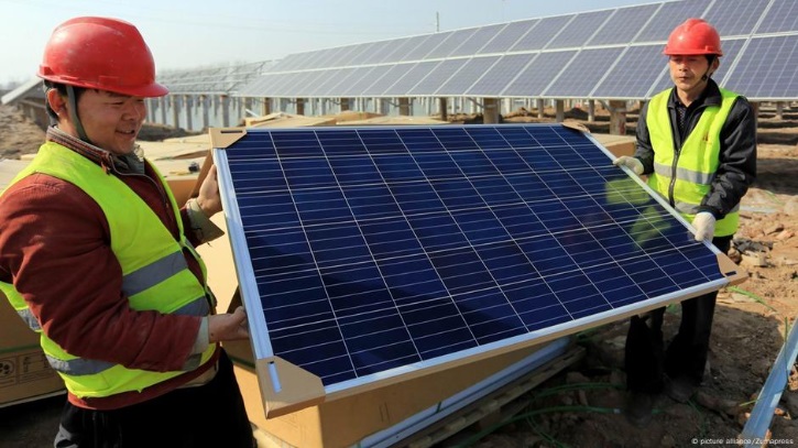 এশিয়ার ৪ দেশের সোলার প্যানেলে নতুন শুল্কারোপ ট্রাম্পের