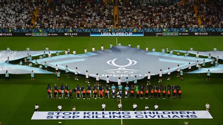 উয়েফা সুপার কাপের মাঠে শিশুহত্যা বন্ধের বার্তা