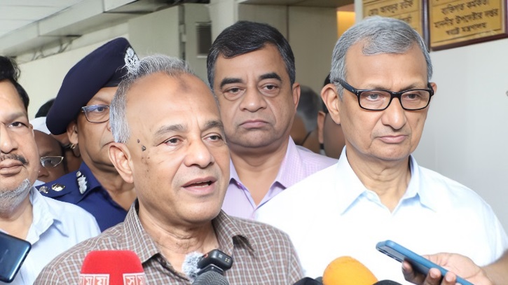 ঈদযাত্রায় বাসে ছদ্মবেশী ডাকাত ঠেকাতে ছবি বাধ্যতামূলক ঈদযাত্রায় বাসে ছদ্মবেশী ডাকাত ঠেকাতে ছবি বাধ্যতামূলক