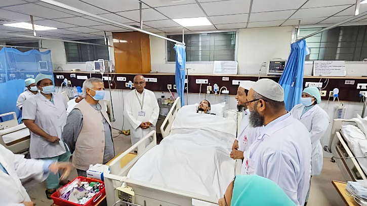 দগ্ধদের সর্বোচ্চ চিকিৎসা নিশ্চিতের নির্দেশ প্রধান উপদেষ্টার দগ্ধদের সর্বোচ্চ চিকিৎসা নিশ্চিতের নির্দেশ প্রধান উপদেষ্টার