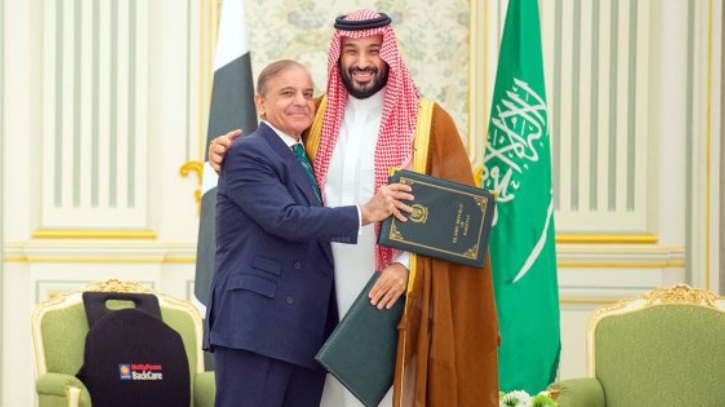 রিয়াদে শাহবাজ-সালমান বৈঠক, শক্তিশালী হলো পাকিস্তান-সৌদি জোট