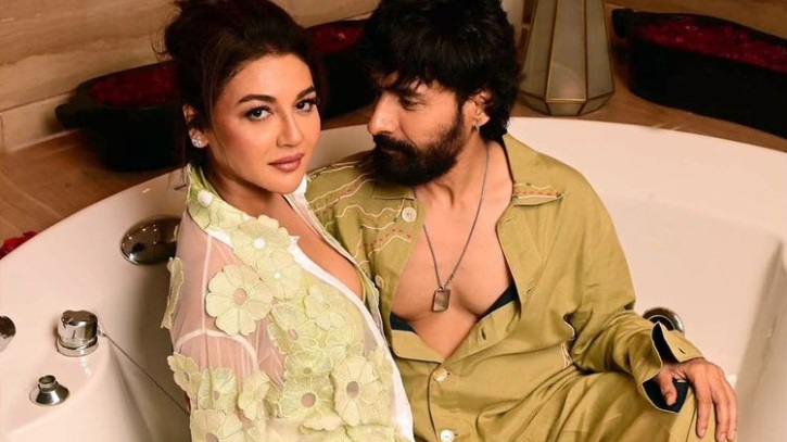 গোপন সম্পর্কের সত্য প্রকাশ করলেন জয়া