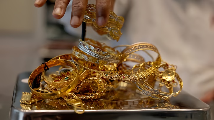 আবার বাড়ল স্বর্ণের দাম আবার বাড়ল স্বর্ণের দাম