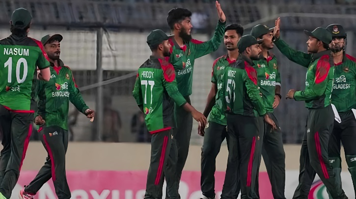 ত্রিদেশীয় সিরিজ ছাড়ছে বাংলাদেশ