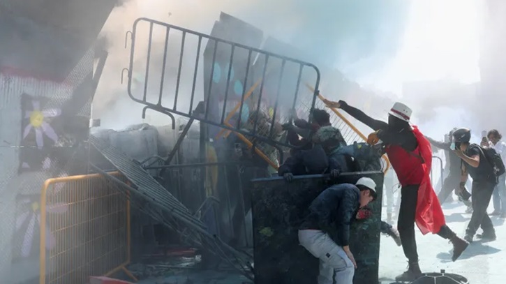 মেক্সিকোতে দুর্নীতি ও অপরাধবিরোধী বিক্ষোভে আহত ১২০