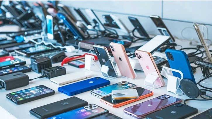 প্রবাসীদের মোবাইল ফোন আমদানিতে গুরুত্বপূর্ণ ৭ সিদ্ধান্ত