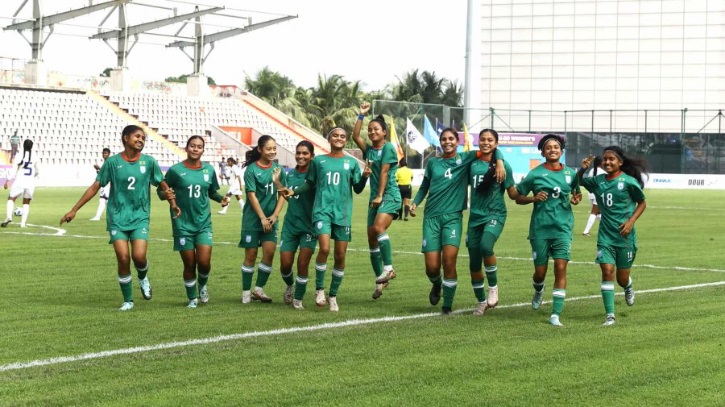 ৯ গোলের তাণ্ডবে সাগরিকার হ্যাটট্রিক, উড়ে গেল লঙ্কানরা