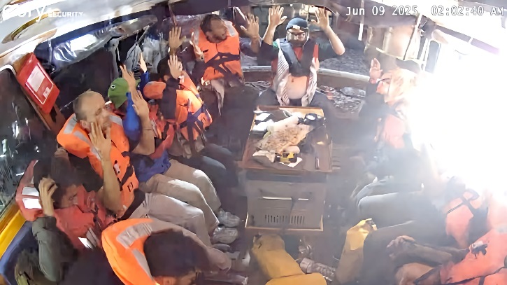 গাজাগামী ত্রাণজাহাজ ‘হানদালা’ ছিনতাই করল ইসরায়েল