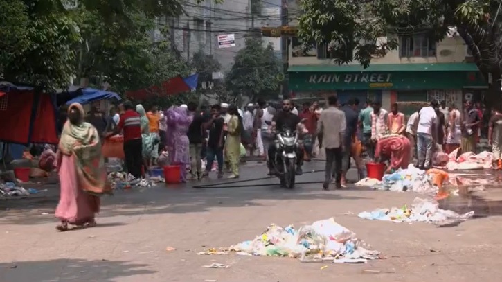 সচেতনতায় ঈদের রঙ, বর্জ্য অপসারণে দায়িত্বশীল নগরবাসী সচেতনতায় ঈদের রঙ, বর্জ্য অপসারণে দায়িত্বশীল নগরবাসী