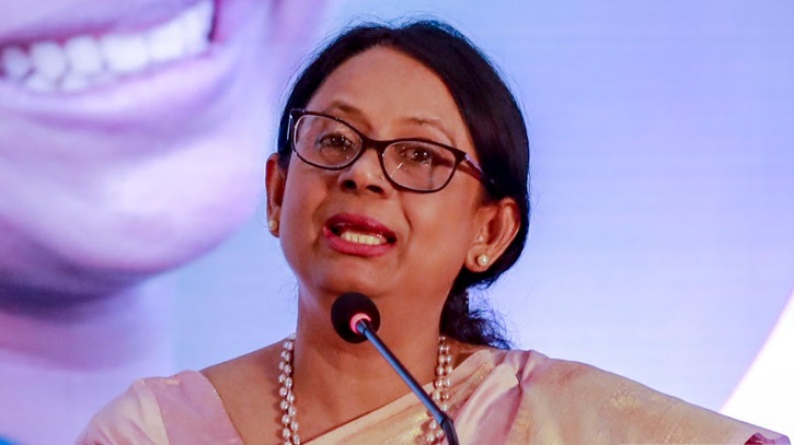 ভুয়া সিবিএ নেতাদের ফুলেল শুভেচ্ছায় নাজমা মোবারেক বিতর্কে ভুয়া সিবিএ নেতাদের ফুলেল শুভেচ্ছায় নাজমা মোবারেক বিতর্কে