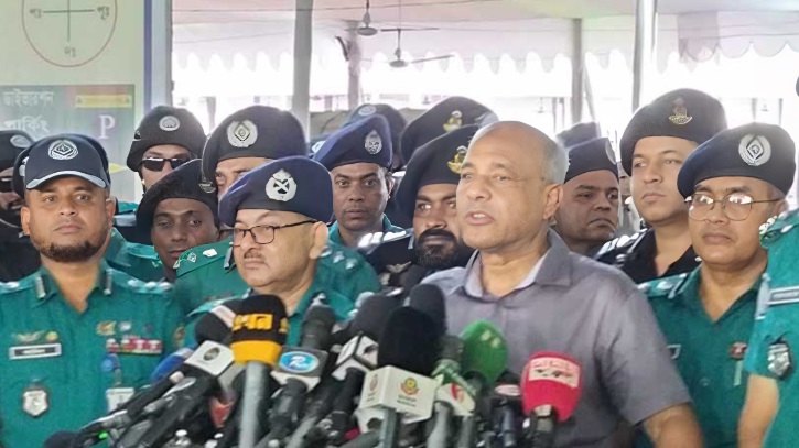 নিরাপত্তা নিয়ে শতভাগ কনফিডেন্ট স্বরাষ্ট্র উপদেষ্টা নিরাপত্তা নিয়ে শতভাগ কনফিডেন্ট স্বরাষ্ট্র উপদেষ্টা