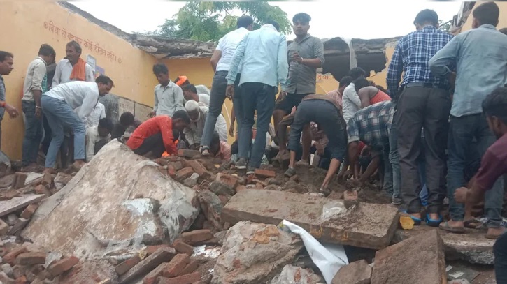 ঝালাওয়ারে স্কুল ভবন ধসে ৪ শিশুর মৃত্যু