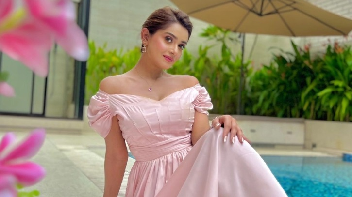 প্রতারণার অভিযোগে তানজিন তিশার বিরুদ্ধে মামলা