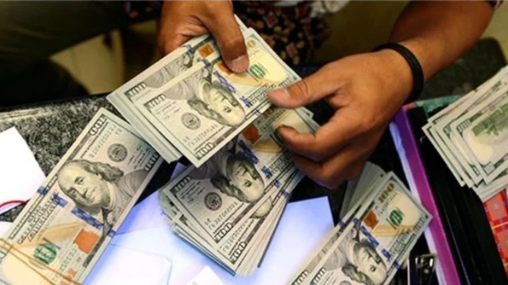 রেকর্ড ভাঙা রেমিট্যান্স প্রবাহে বাংলাদেশের অর্থনীতিতে নতুন গতি