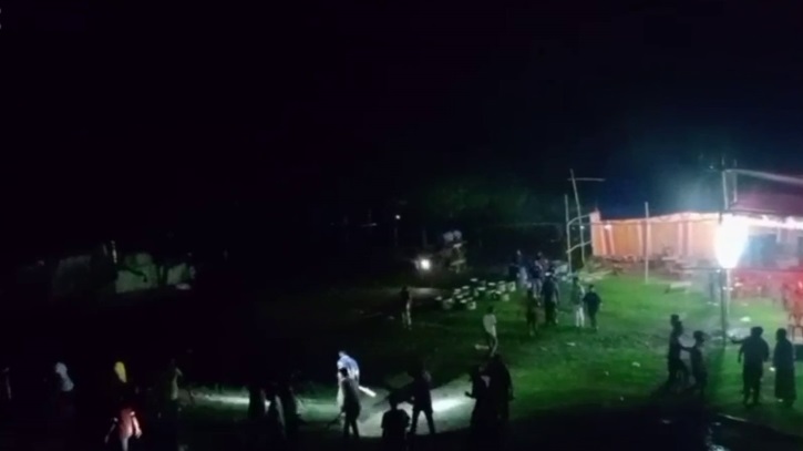 রেস্টুরেন্টে টিস্যু না পেয়ে রণক্ষেত্র ব্রাহ্মণবাড়িয়া রেস্টুরেন্টে টিস্যু না পেয়ে রণক্ষেত্র ব্রাহ্মণবাড়িয়া