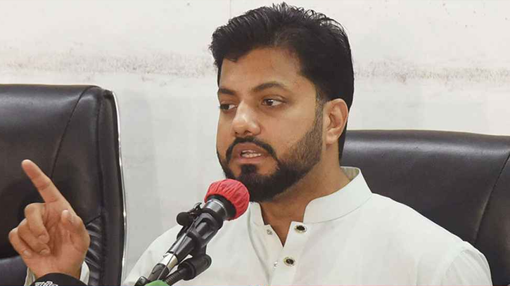 বিসিবি ঘেরাওয়ের হুঁশিয়ারি দিলেন ইশরাক হোসেন