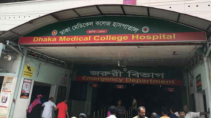 হানিফ ফ্লাইওভারে বাস-সিএনজি সংঘর্ষে দুজন নিহত