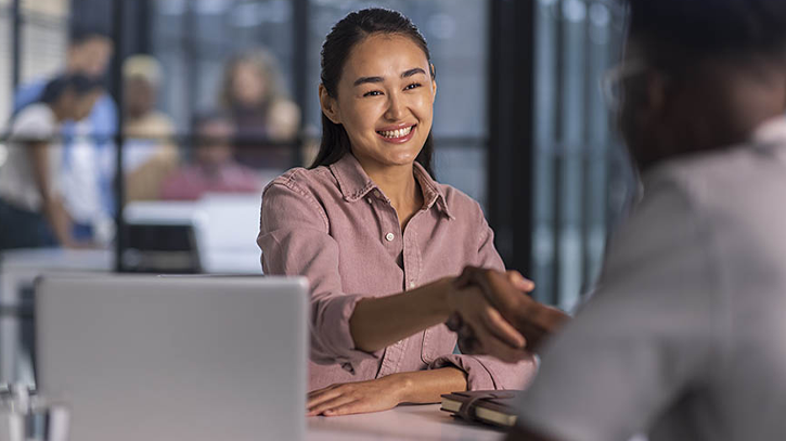 ব্র্যাকনেটে চাকরির সুযোগ