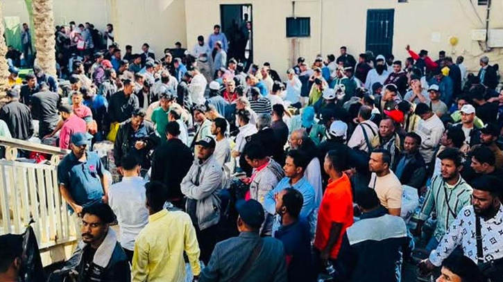 লিবিয়া থেকে দেশে ফিরছেন ৩০৯ বাংলাদেশি