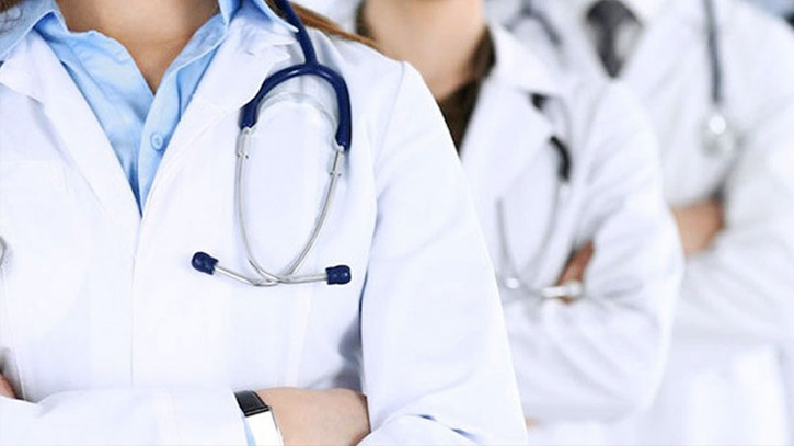 মিটফোর্ডে নিরাপত্তাহীনতায় ইন্টার্ন চিকিৎসকদের একদিনের কর্মবিরতি