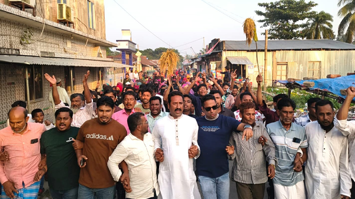 নোয়াখালীতে হত্যা মামলার আসামিদের নিয়ে নির্বাচনী প্রচারণার প্রতিবাদে বিক্ষোভ