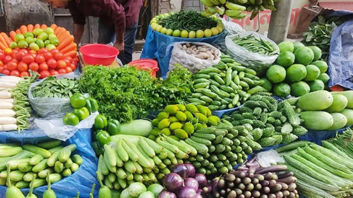 সবজির বাজারে আগুন, কেজি ছাড়াল ১০০ টাকা