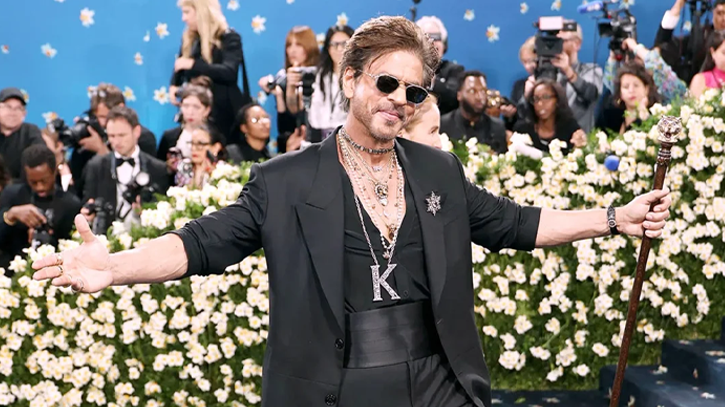 নিউইয়র্ক টাইমসের ‘২০২৫ মোস্ট স্টাইলিশ’ তালিকায় শাহরুখ খান