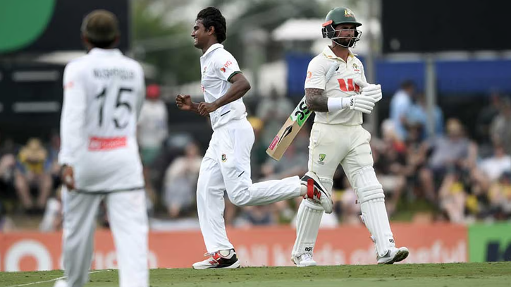 ৪২৬ রানে থামল বাংলাদেশ, অস্ট্রেলিয়ার বিপক্ষে লিড ২২৮