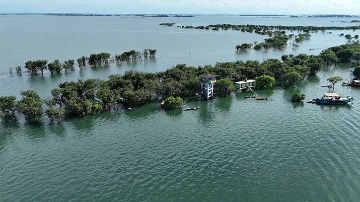 টাঙ্গুয়ার হাওরে পর্যটকবাহী হাউজবোটে নিষেধাজ্ঞা টাঙ্গুয়ার হাওরে পর্যটকবাহী হাউজবোটে নিষেধাজ্ঞা