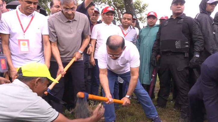 বাবার স্মৃতিবিজড়িত ‘পাতলী খাল’ পুনঃখনন উদ্বোধন করলেন প্রধানমন্ত্রী বাবার স্মৃতিবিজড়িত ‘পাতলী খাল’ পুনঃখনন উদ্বোধন করলেন প্রধানমন্ত্রী