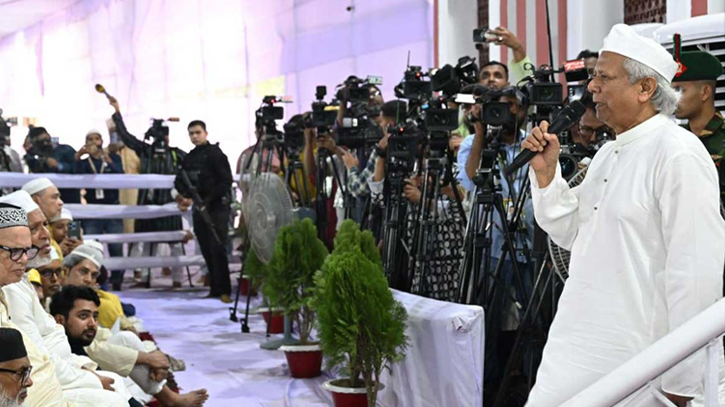 সবার মধ্যে আরও কঠিন ঐক্য গড়ে তুলতে হবে: প্রধান উপদেষ্টা