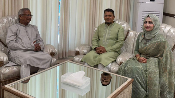 প্রধান উপদেষ্টার সঙ্গে নৌবাহিনী প্রধানের সাক্ষাৎ প্রধান উপদেষ্টার সঙ্গে নৌবাহিনী প্রধানের সাক্ষাৎ
