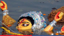 প্রতিমা বিসর্জনে কৈলাসে দেবী দুর্গা, বিজয়া দশমীতে দুর্গোৎসবের সমাপনী