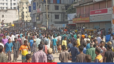 অটোরিকশাচালকদের বিক্ষোভে অচল মোহাম্মদপুর, ভোগান্তিতে নগরবাসী অটোরিকশাচালকদের বিক্ষোভে অচল মোহাম্মদপুর, ভোগান্তিতে নগরবাসী