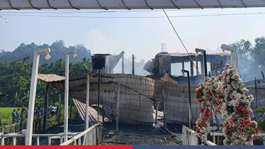 কক্সবাজারের ইনানীতে রিসোর্টে আগুনে নিহত বেড়ে ৬